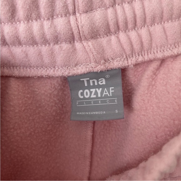 TNA Cozy AF Light Pink Fleece Joggers Size Small - Picture 3 of 6